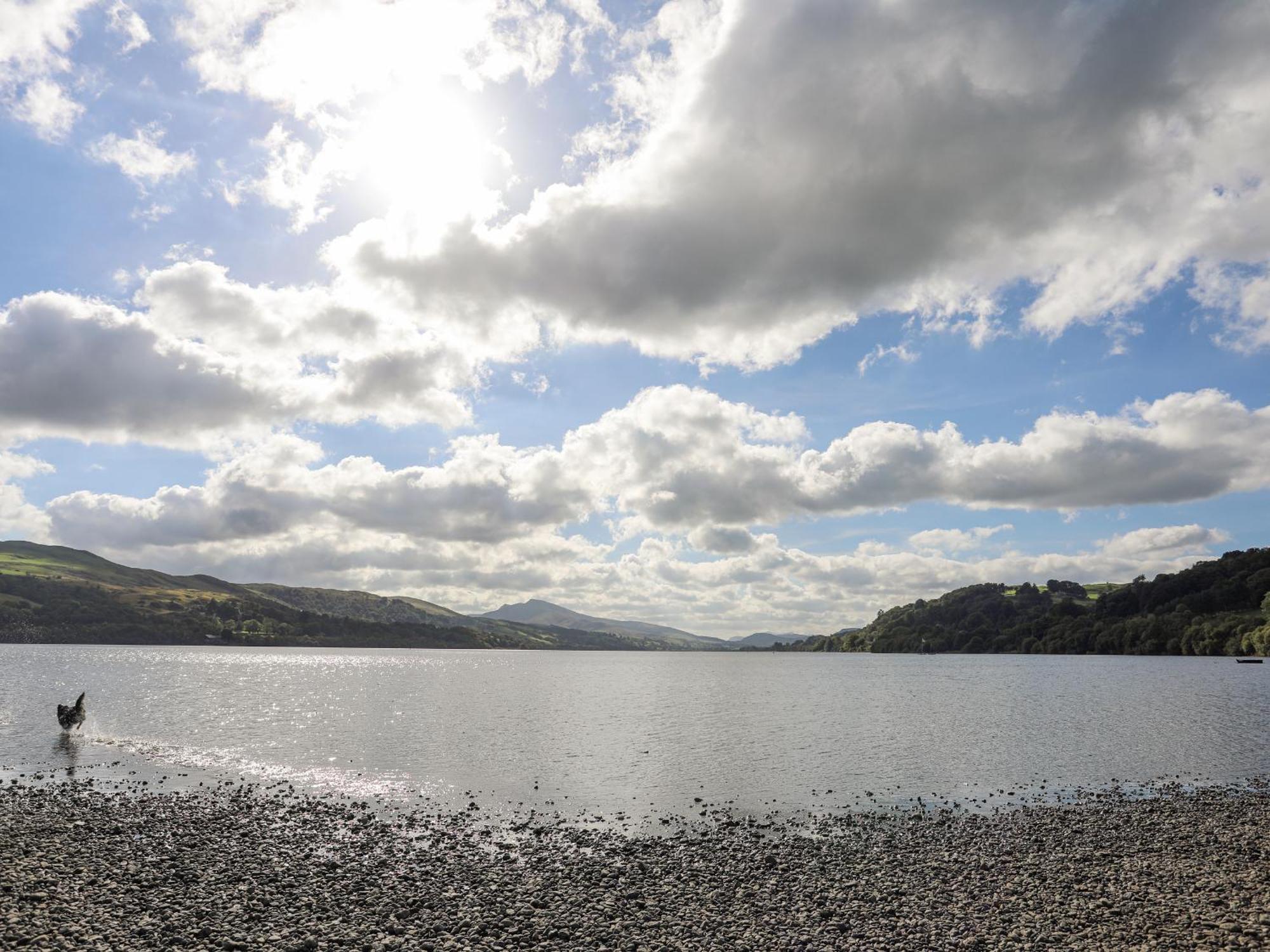 Tegid Lakeside - Bala Lake Apartment Exterior photo