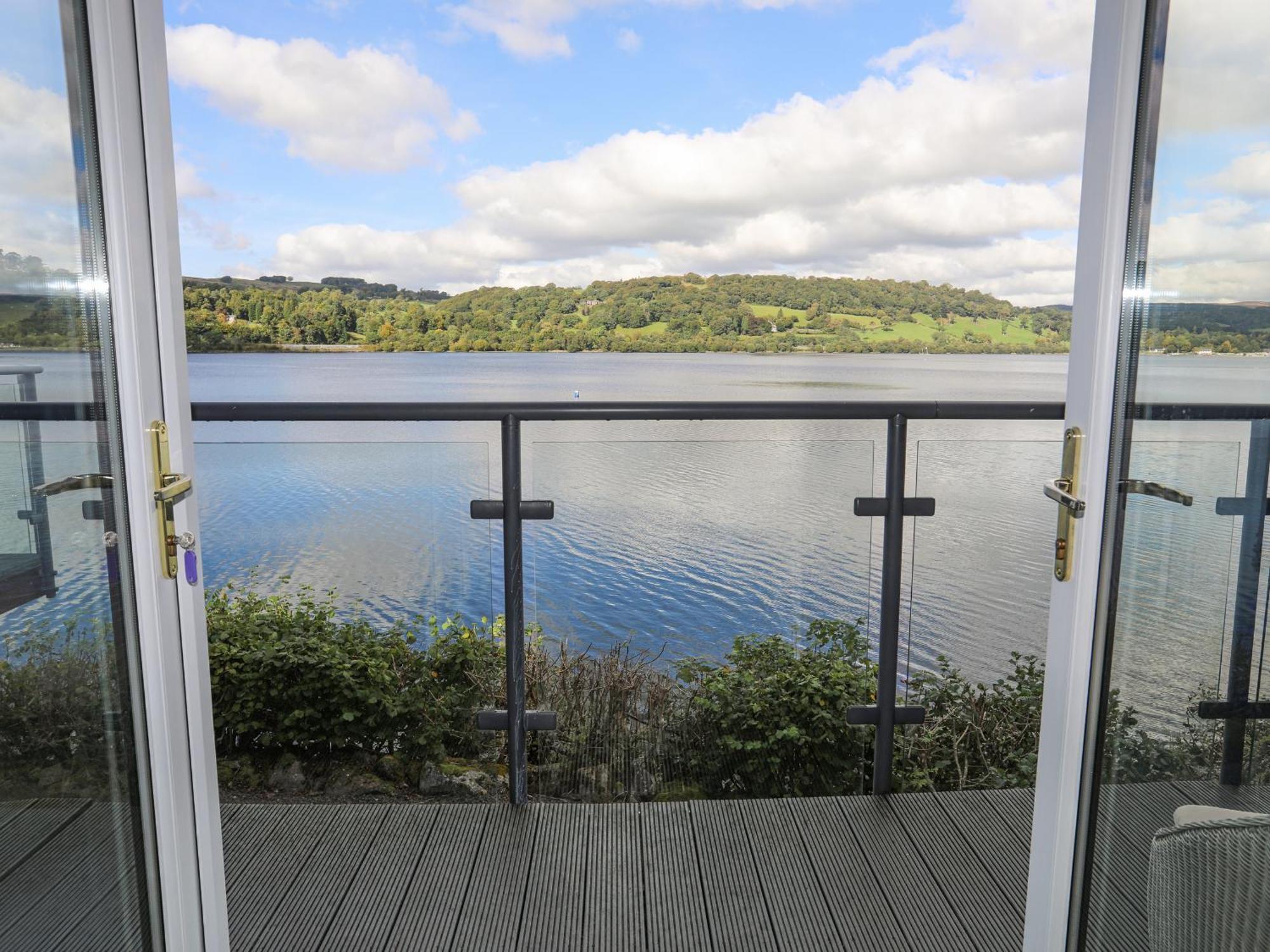 Tegid Lakeside - Bala Lake Apartment Exterior photo