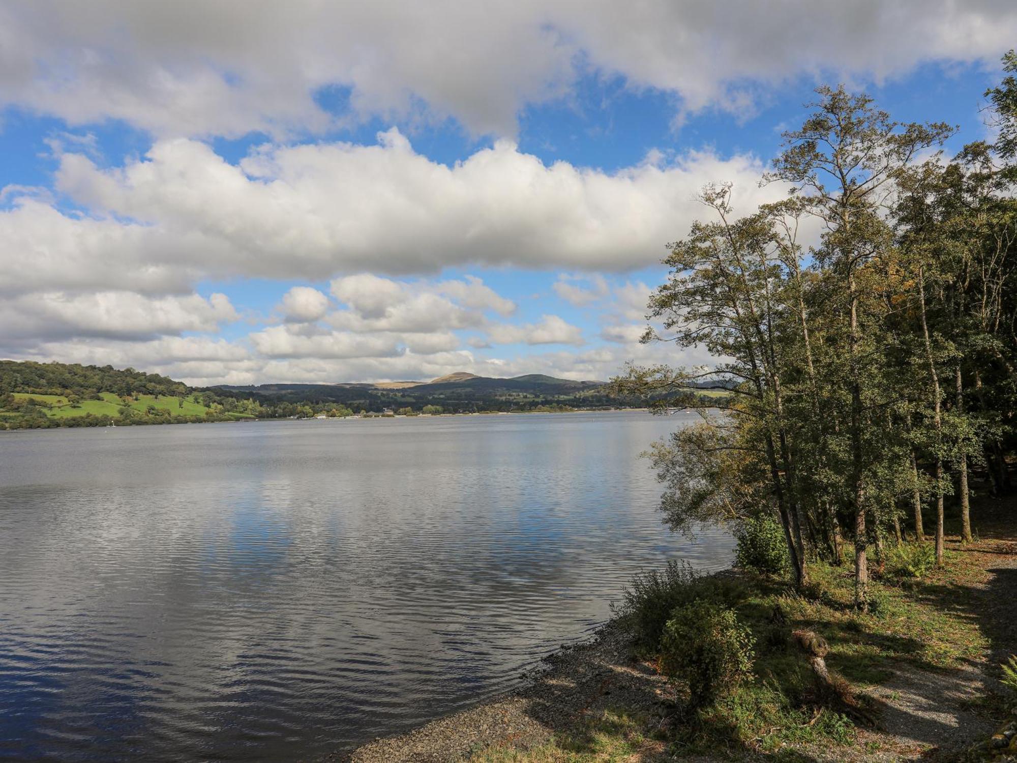 Tegid Lakeside - Bala Lake Apartment Exterior photo