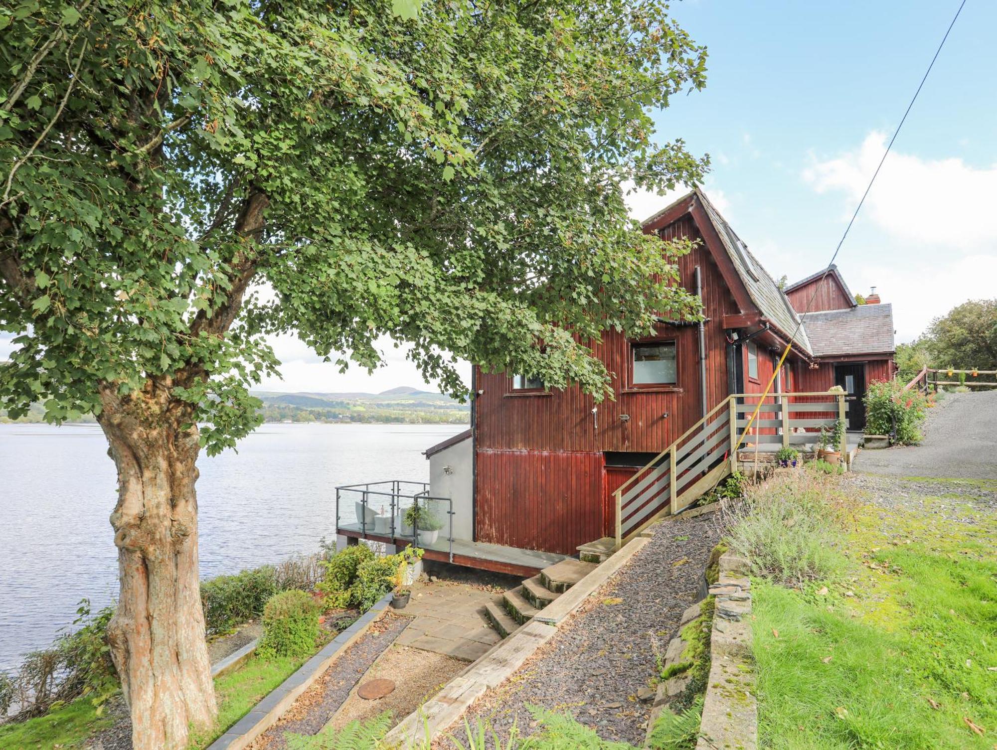 Tegid Lakeside - Bala Lake Apartment Exterior photo