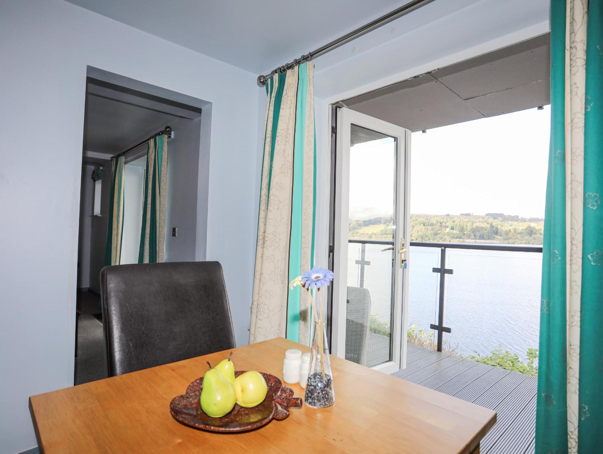 Tegid Lakeside - Bala Lake Apartment Exterior photo